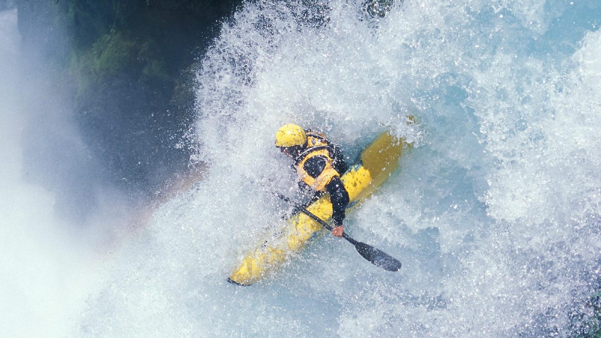 绿茵与球台的双重奏，葡萄牙鏖战日本，马龙关键制胜的竞技启示